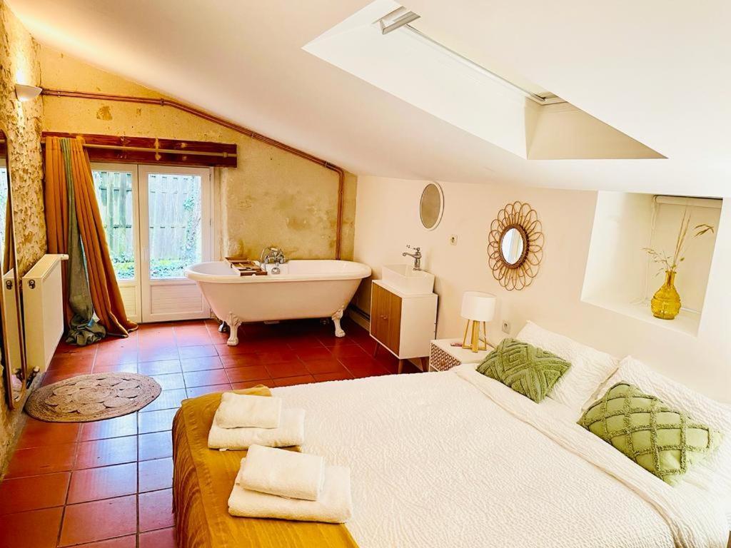 Le Grand Franc Gite Cosy Proche Tous Commerces Tonnay-Charente Esterno foto